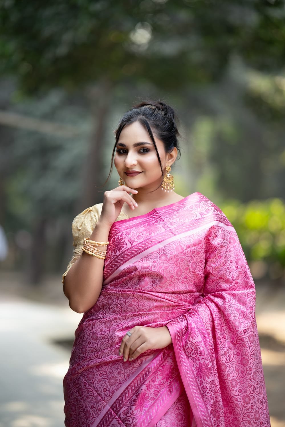 কাঞ্জিভরম ব্লাউজ পিস সহ রানী গোলাপি
